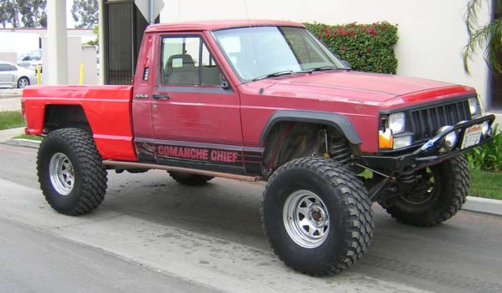 Jeep Comanche #9010682