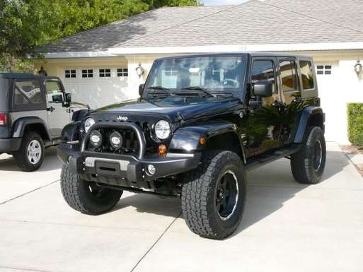 Jeep Wrangler Unlimited Sahara #8996677