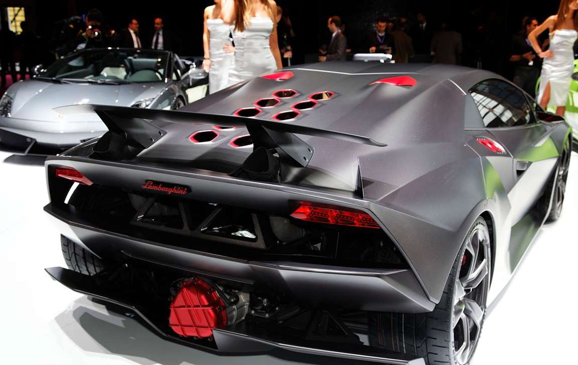 Lamborghini Sesto Elemento #7490360