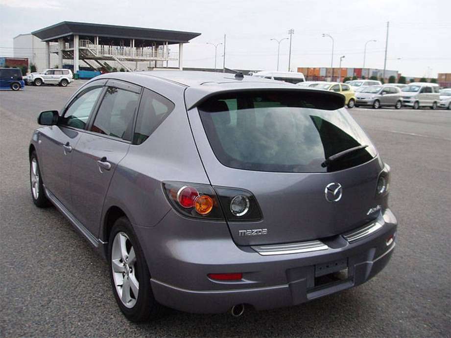 Mazda Axela #9001039