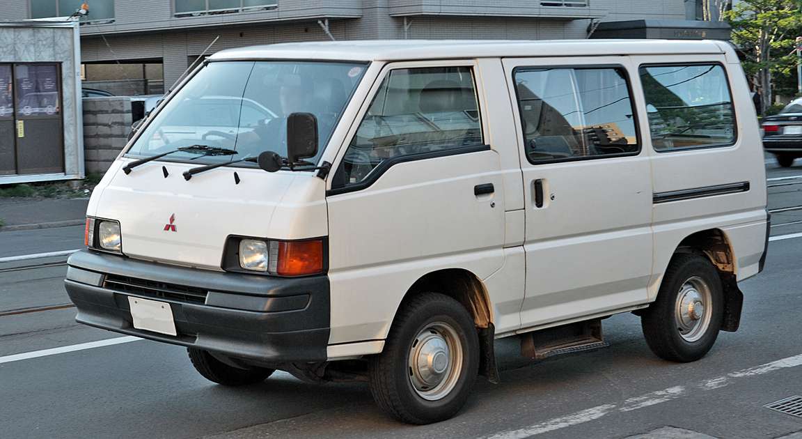 Mitsubishi Van