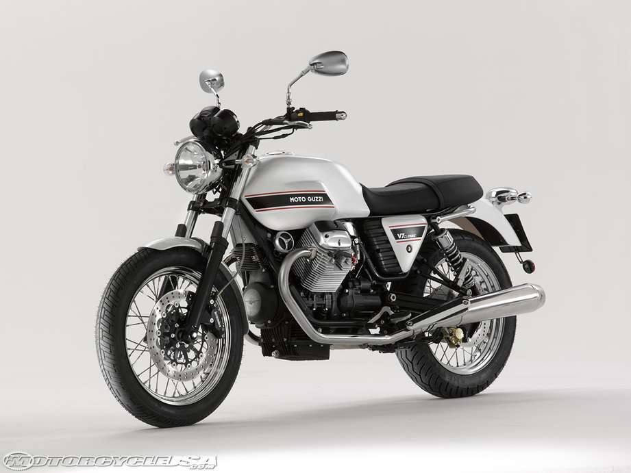 Moto Guzzi V7 Classic #9883993