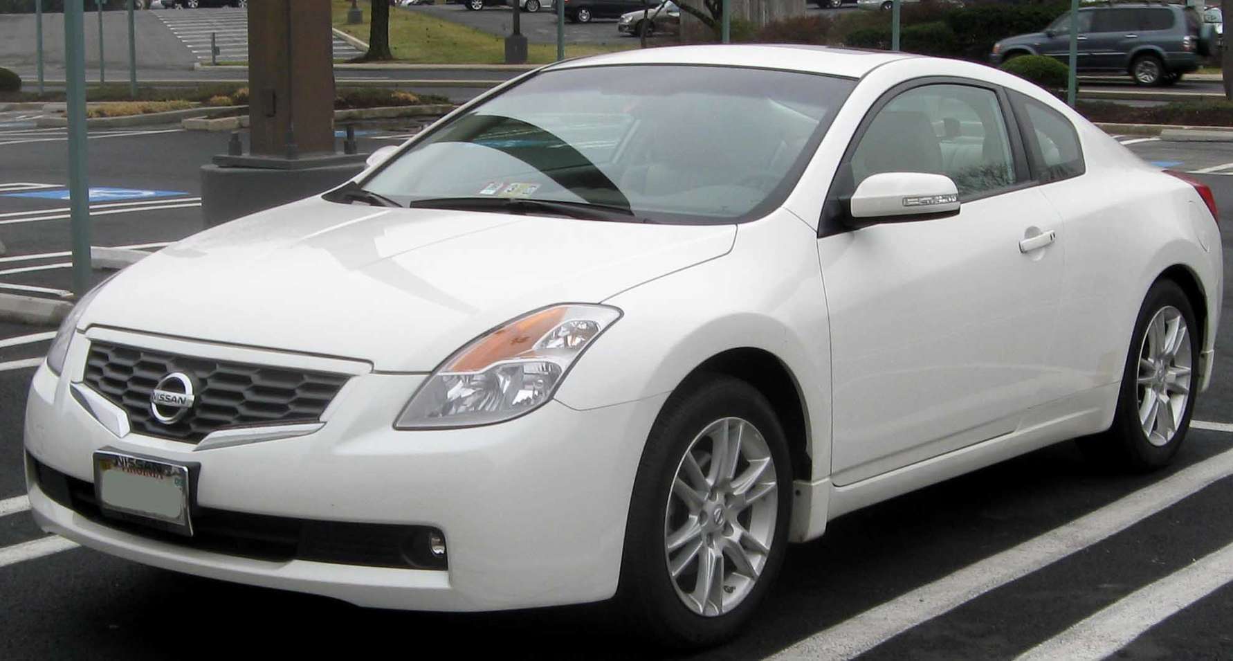 Nissan Altima Coupe #8661080