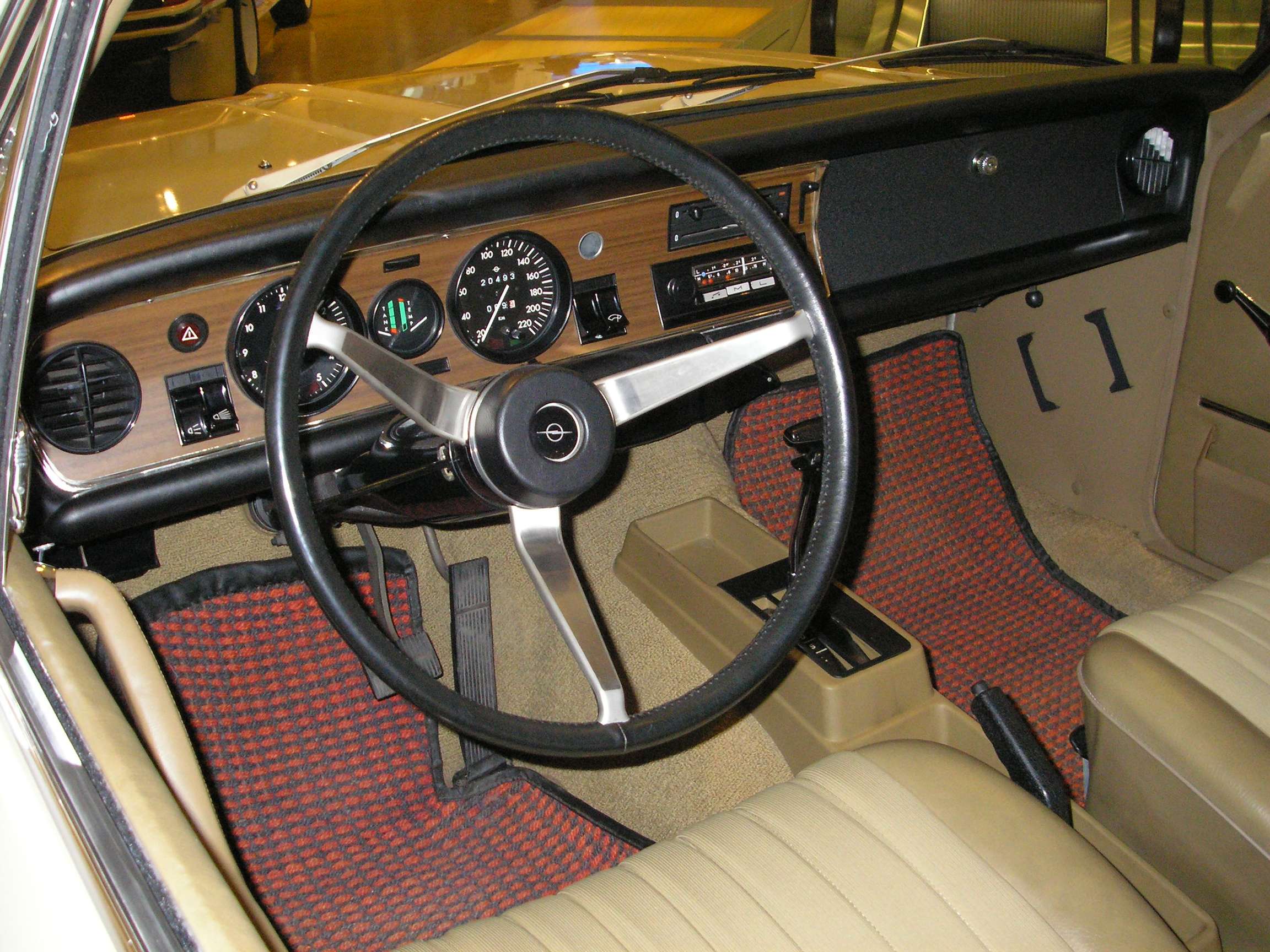 Opel Commodore #8522133