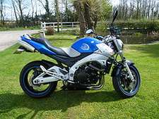 Suzuki GSR 600 #7896183