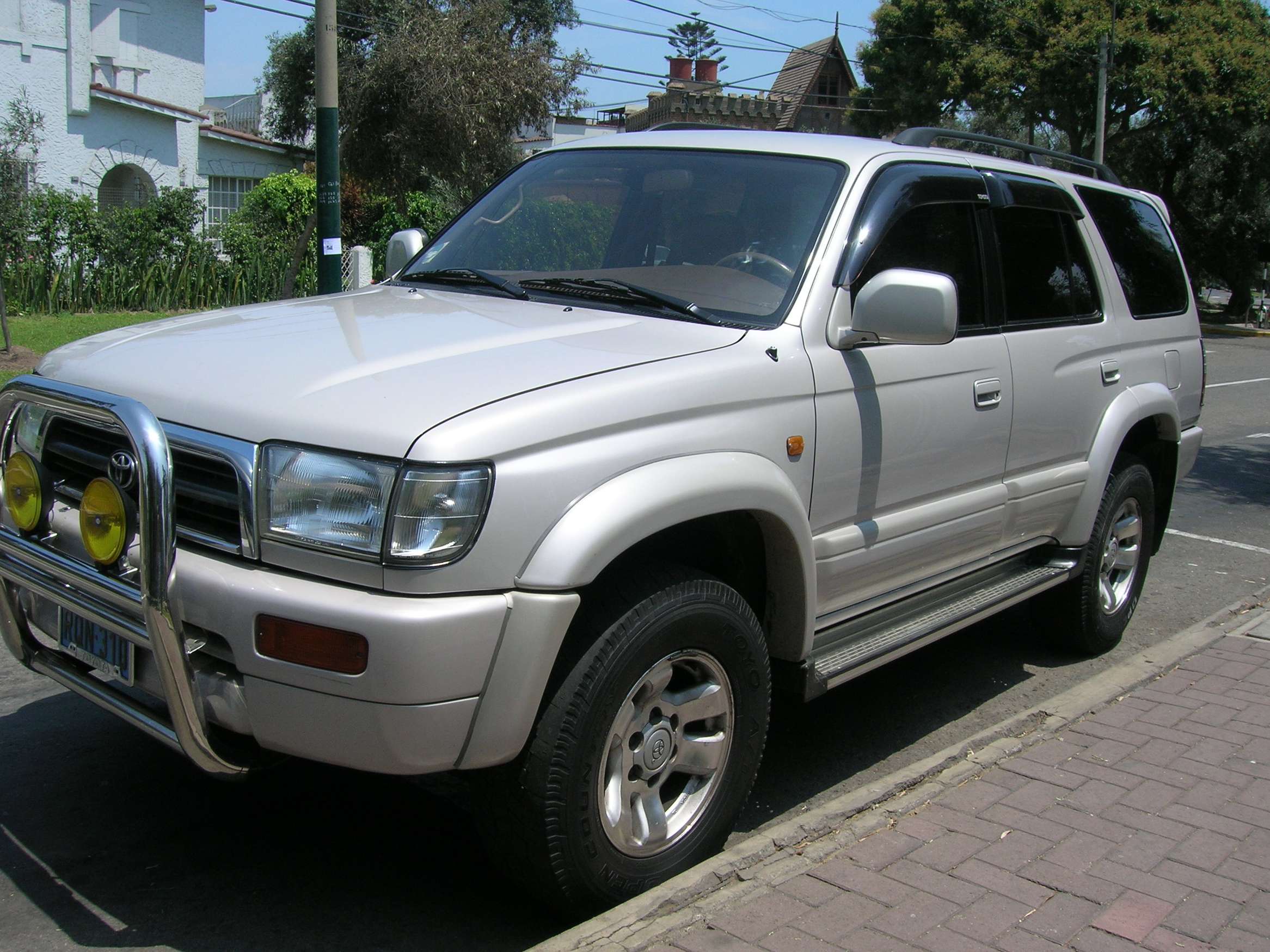 Toyota Hilux Surf